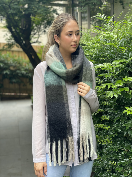 Scarf - Black/Green